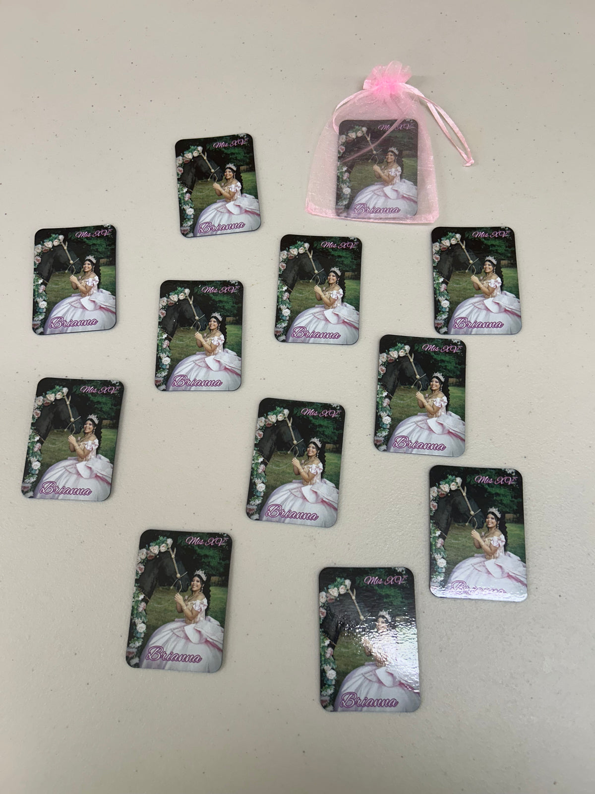 Magnets, Imanes personalizados para fiestas y negocios 12pcs